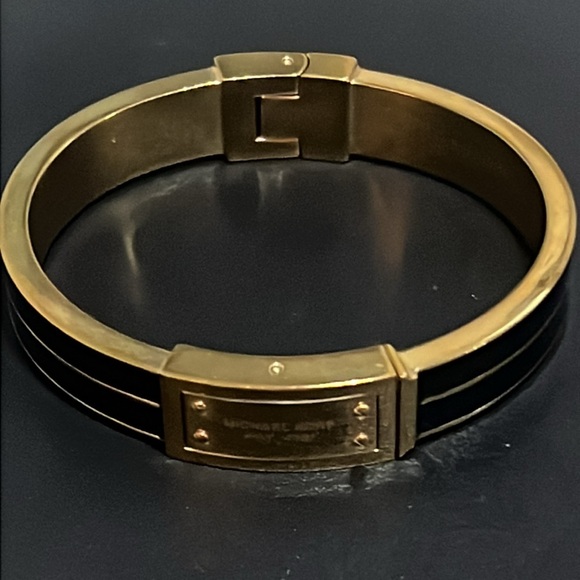 Micheal Kors Gold w Black Enamel Hinge Logo Statement Runway Screw Bracelet - Picture 3 of 13